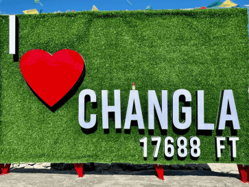 Nápis I love Changla na priesmyku vo výške 17 688 stôp